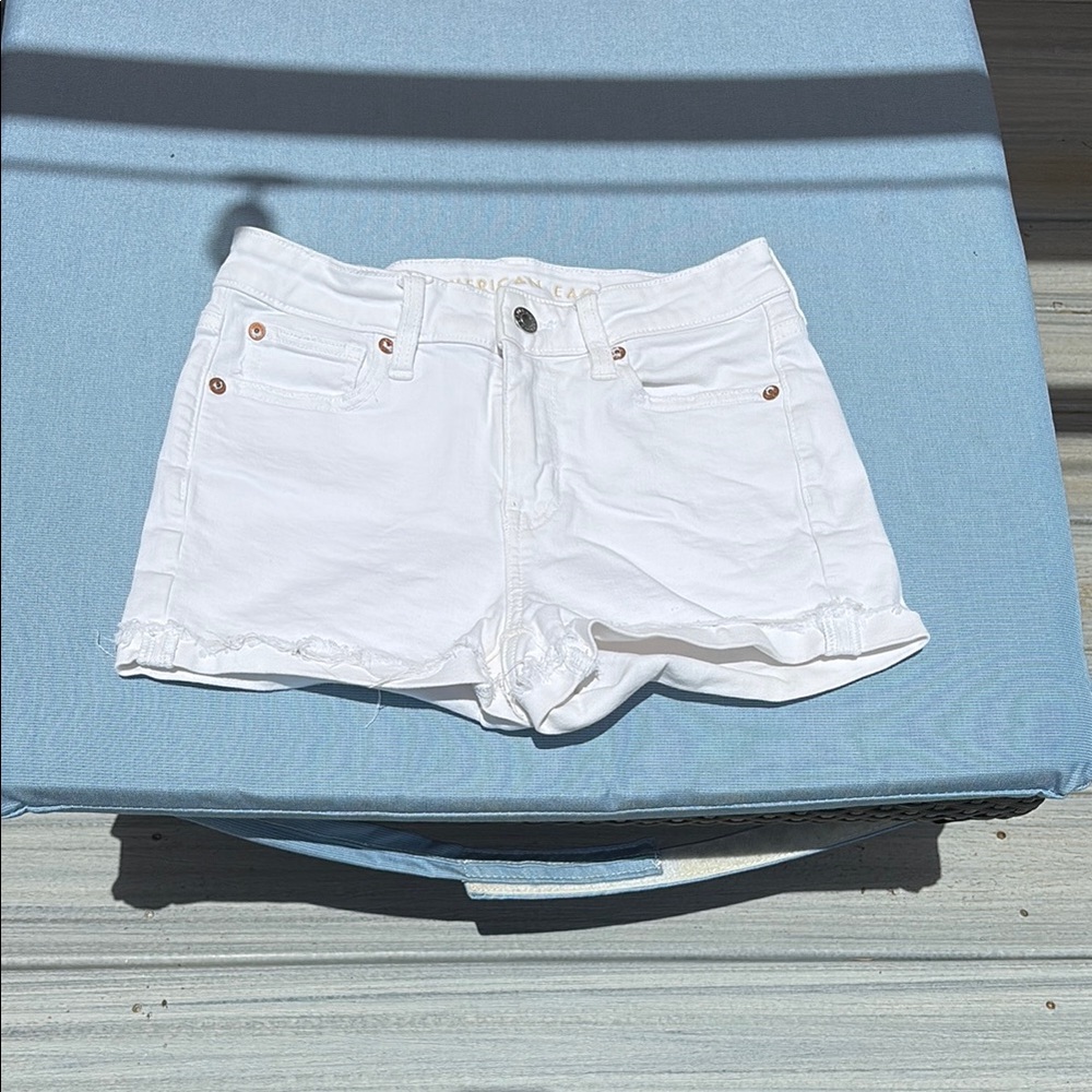 American Eagle Outfitters White Jean Shorts Relaxed Fit